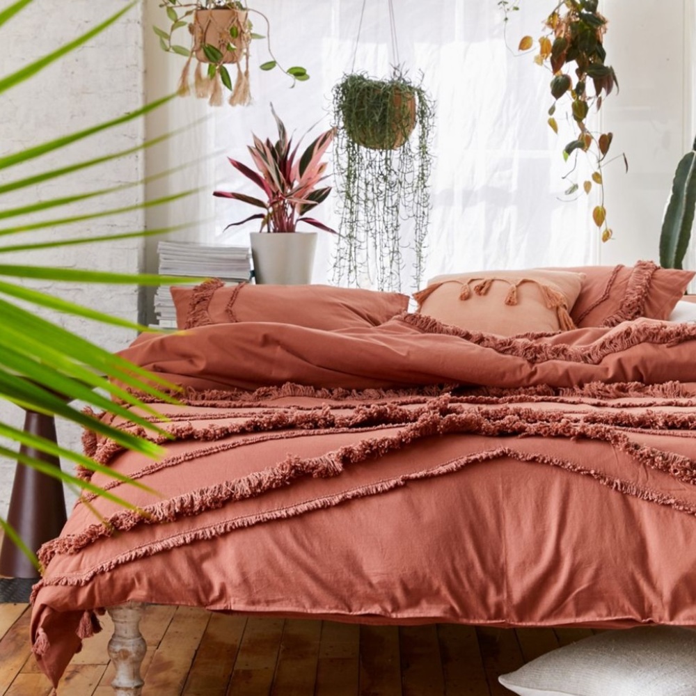 Urban Outfitters Flaunt Tufted Duvet Cover Fl/Qn
